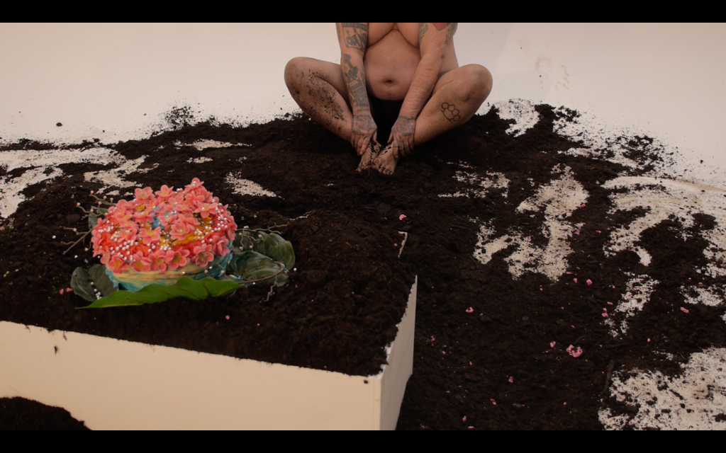 a hom(o)age to dirt(y)